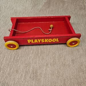 Vintage 1950s RED Playskool Solid Wood Wagon Pull Toy Vintage Condition!
